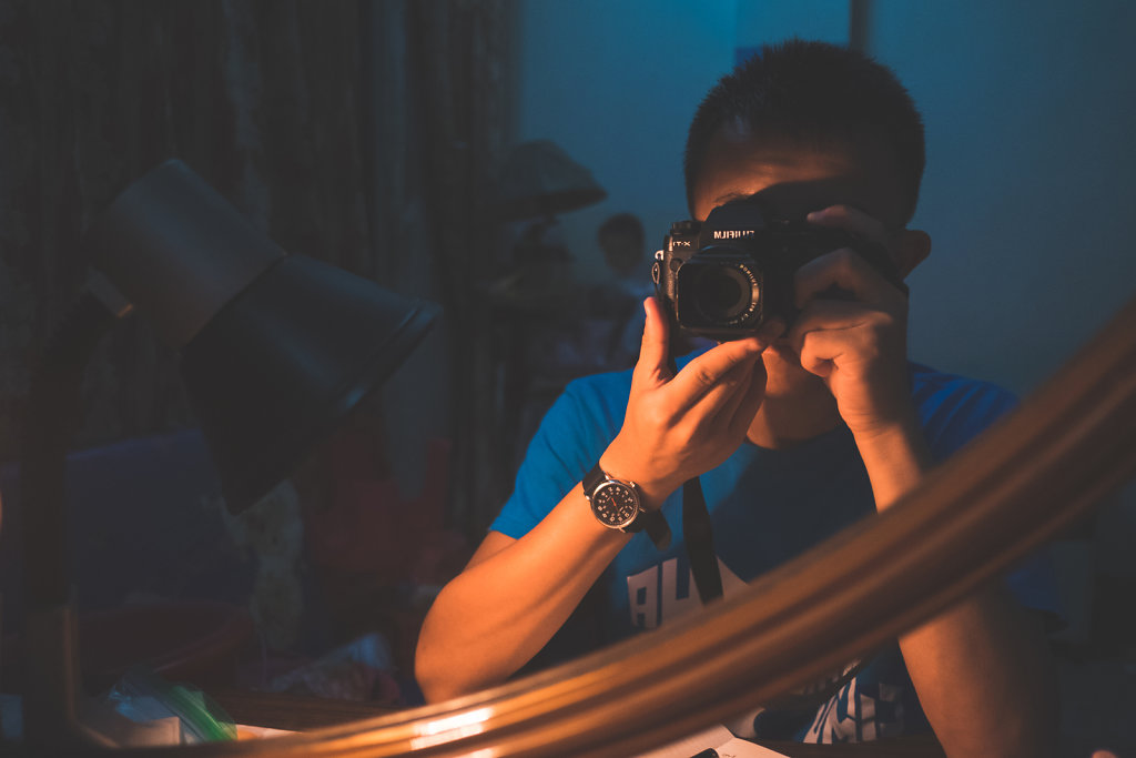 bedroom mirror